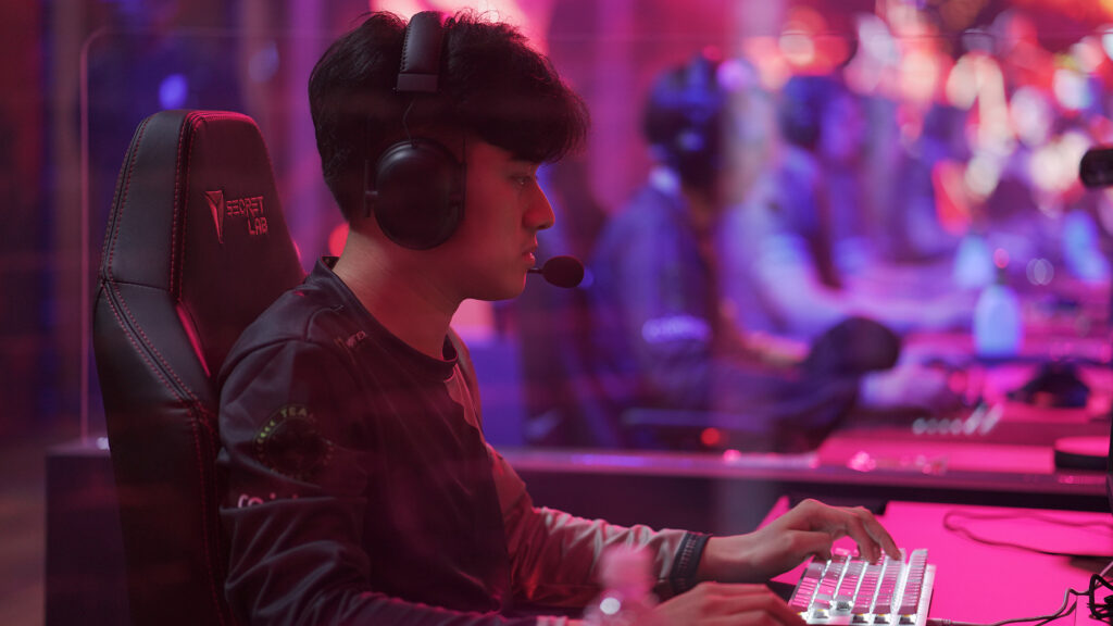 TI10 Group Stage: Ember Spirit ni Abed nagliyab, pinatabla ang EG laban sa OG