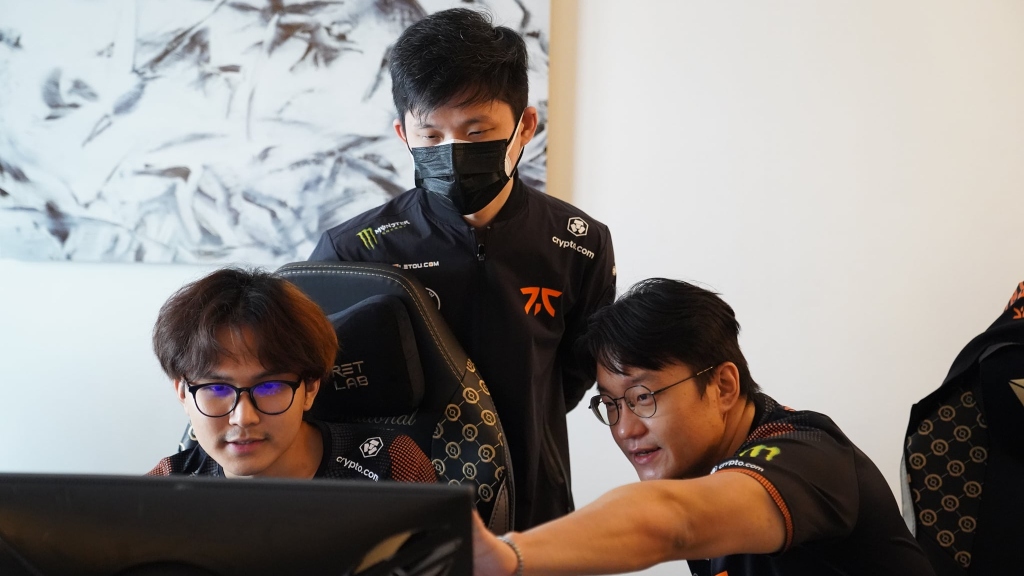 TI10 Group Stage: Riki ni Raven umarangkada kontra Secret, Fnatic sinelyo ang playoff spot