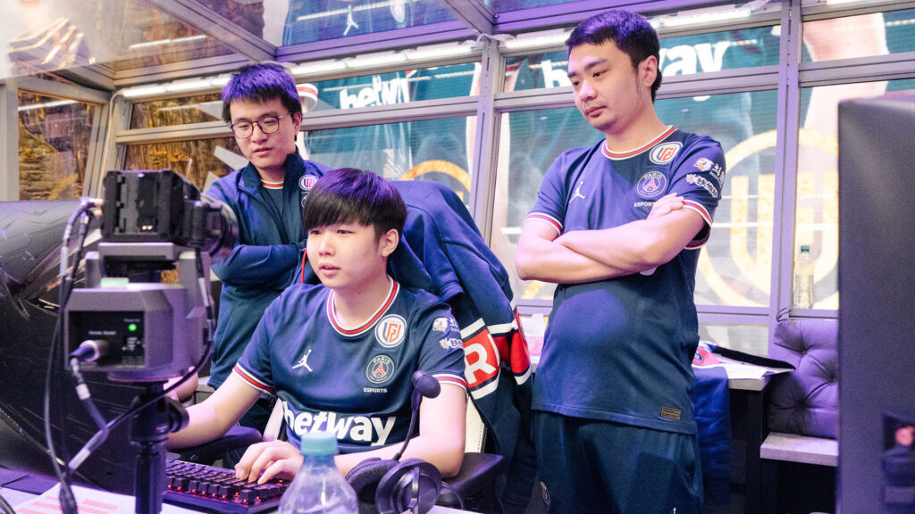 Ni-rank ni NothingToSay ang kaniyang sarili na pangalawa sa kaniyang listahan ng top 5 midlaners NothingToSay