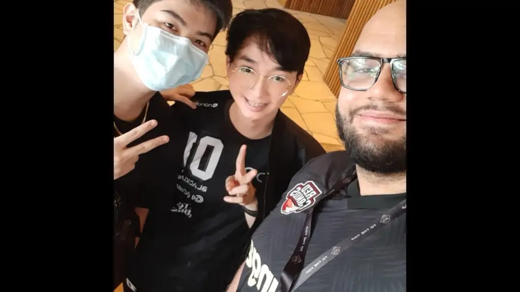 Si OhMyV33nus daw ang Mobile Legends idol ni Lunna ng RED Canids Malaki ang impluwensya ng Blacklist International sa RED Canids, ayon kay Lunna