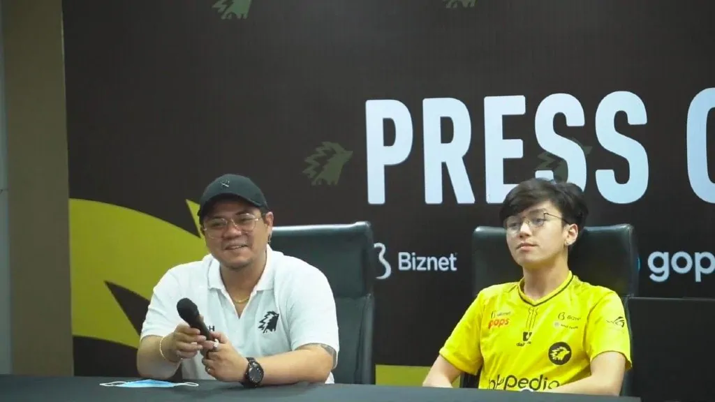 Kairi at Coach Yeb sa ONIC Esports, opsiyal na Kairi at Coach Yeb lumipat na sa ONIC Esports para sa MPL ID Season 10
