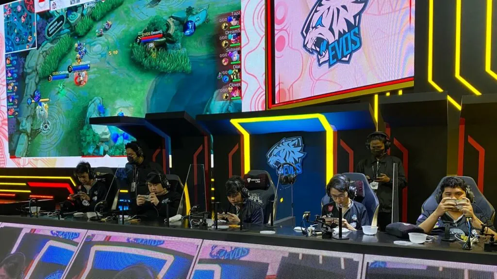 Ikatlong-sunod na talo ng EVOS Legends sa MPL ID S10, naitala kontra Rebellion Zion Ikatlong-sunod na talo ng EVOS Legends sa MPL ID S10, naitala kontra Rebellion Zion