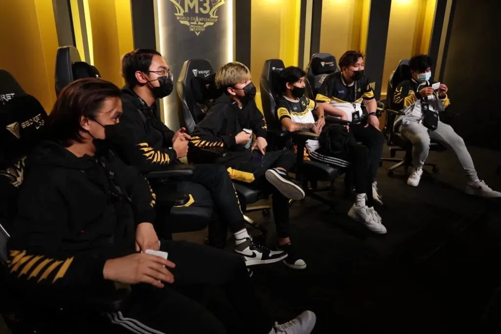 Coach ng 0-13 Cignal Ultra, MPL Champion na ngayon: Ganito hinulma ni Coach Yeb ang isa sa best comeback stories sa esports